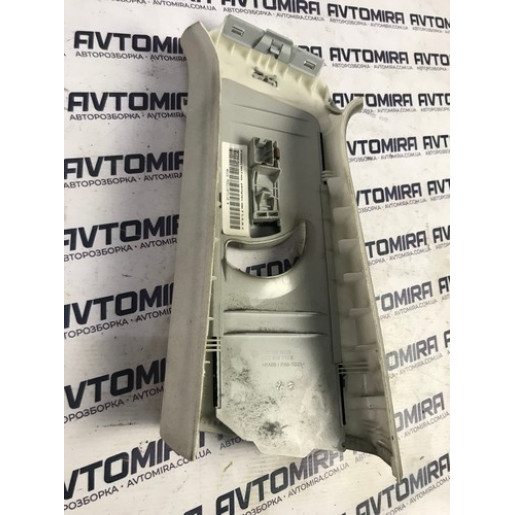 Накладка средней стойки правая VW Passat B7 2010- 3C0868312B